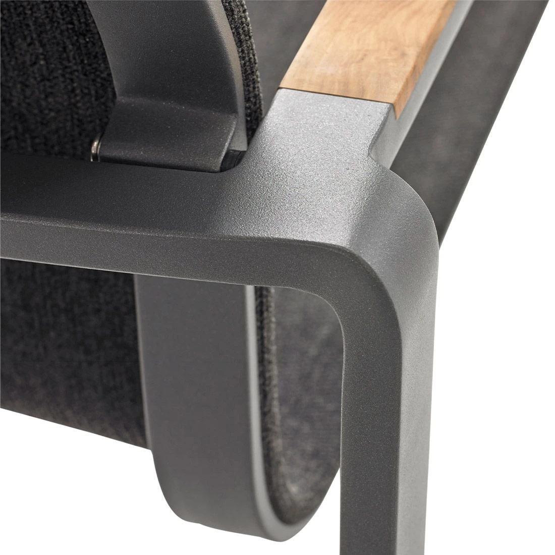 Solpuri Foxx Stapelsessel Aluminium/Textilene/Teak Anthrazit/Coal - Image 3