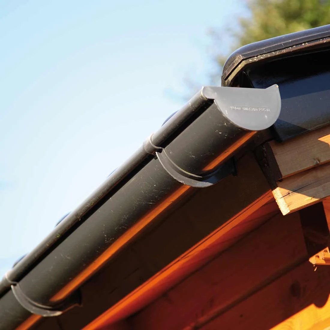 Wolff Finnhaus Dachrinne 421Bx Satteldächer + 1x K1B Kunststoff Anthrazit